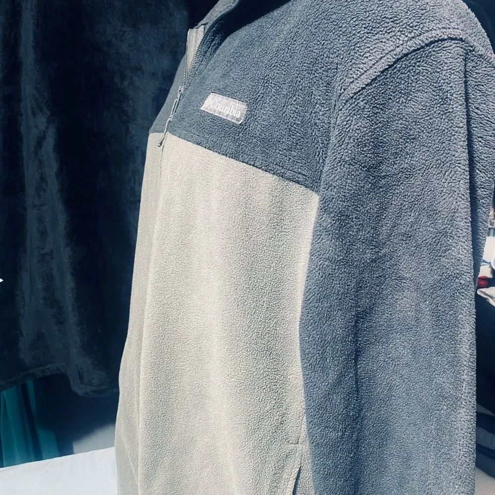 Columbia Performance Fleece Jacket Black and Gray - Picture 7 of 13